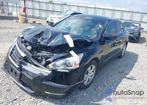 2015 Nissan Altima 2.5 S из США, поврежденный, VIN 1N4AL3AP1FN879082